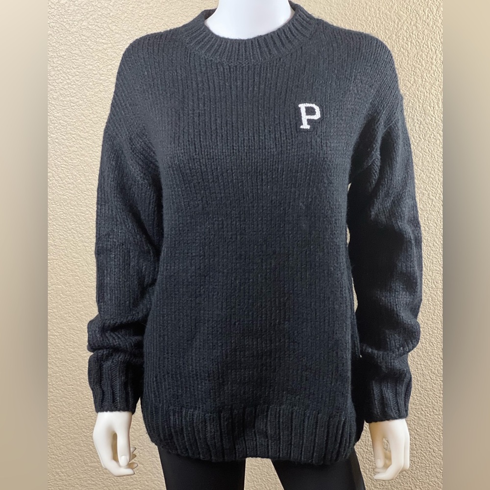 NWT $60 Victoria’s Secret PINK Crew Neck Boyfriend Chunky Knit Sweater